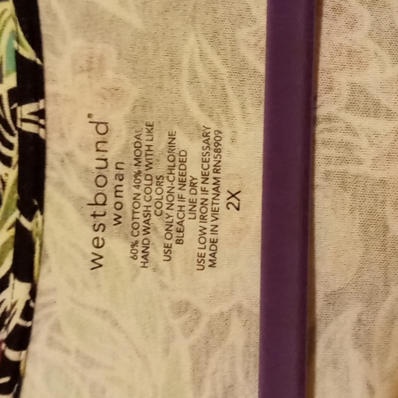 Women's Top - Picture 4 of 4